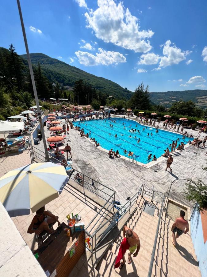 קסטיליונה דיי פפולי Albergo Ristorante La Torretta מראה חיצוני תמונה
