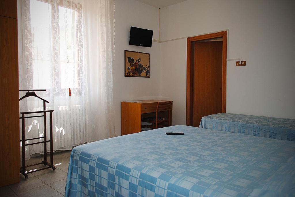 קסטיליונה דיי פפולי Albergo Ristorante La Torretta חדר תמונה
