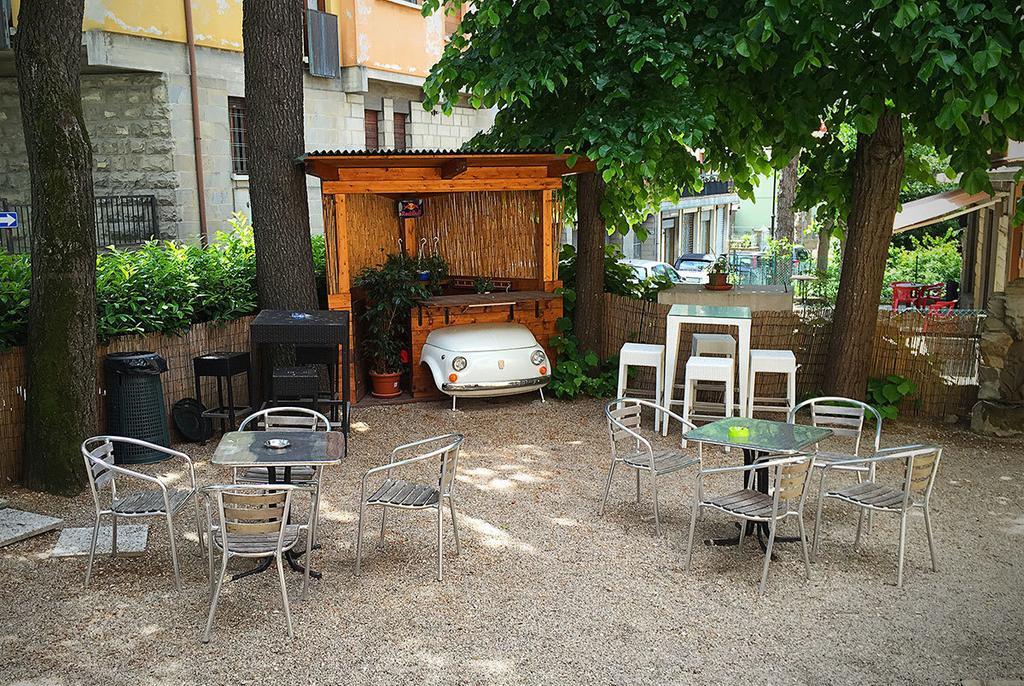 קסטיליונה דיי פפולי Albergo Ristorante La Torretta מראה חיצוני תמונה
