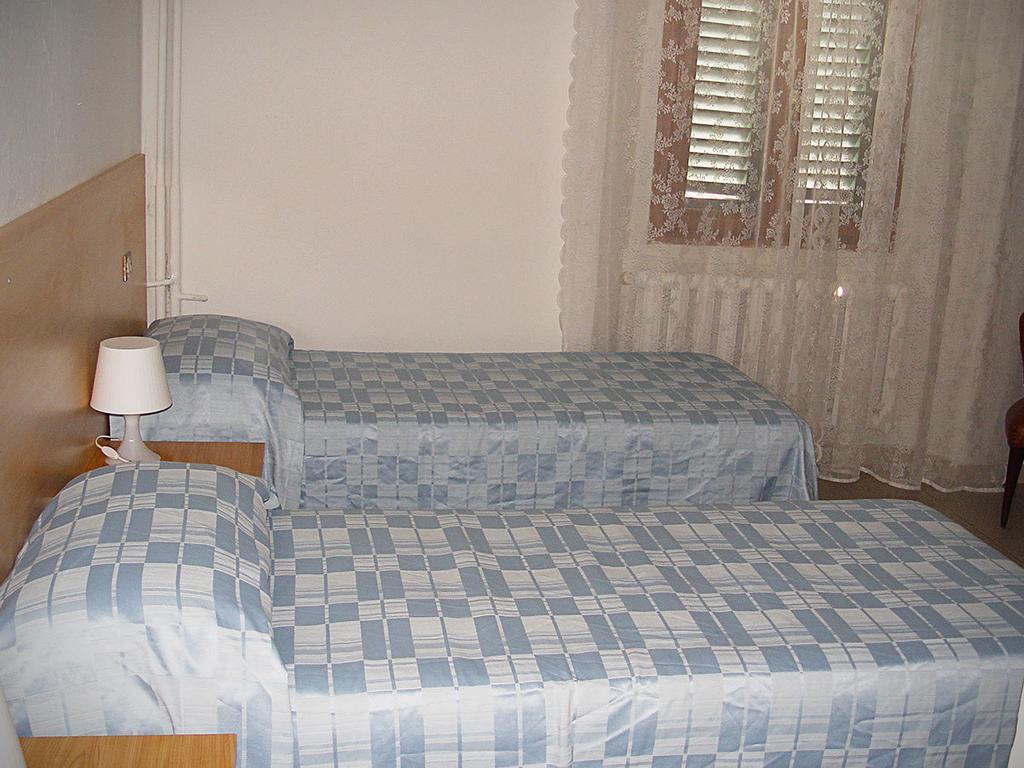 קסטיליונה דיי פפולי Albergo Ristorante La Torretta חדר תמונה